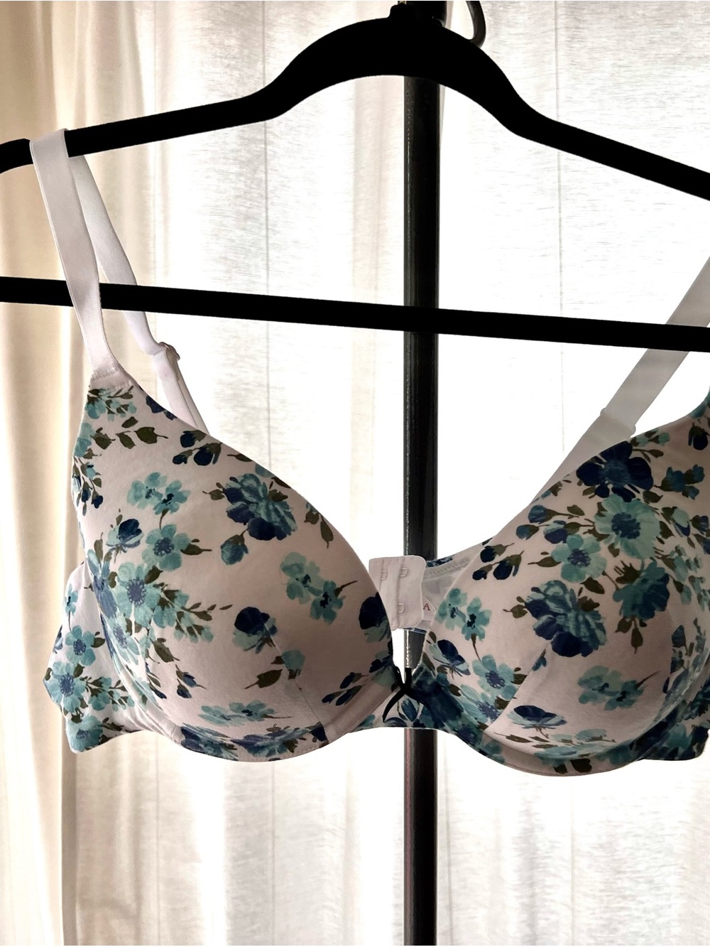 Floral Underwire lined T-Shirt Bra in White and Teal blue- Cacique